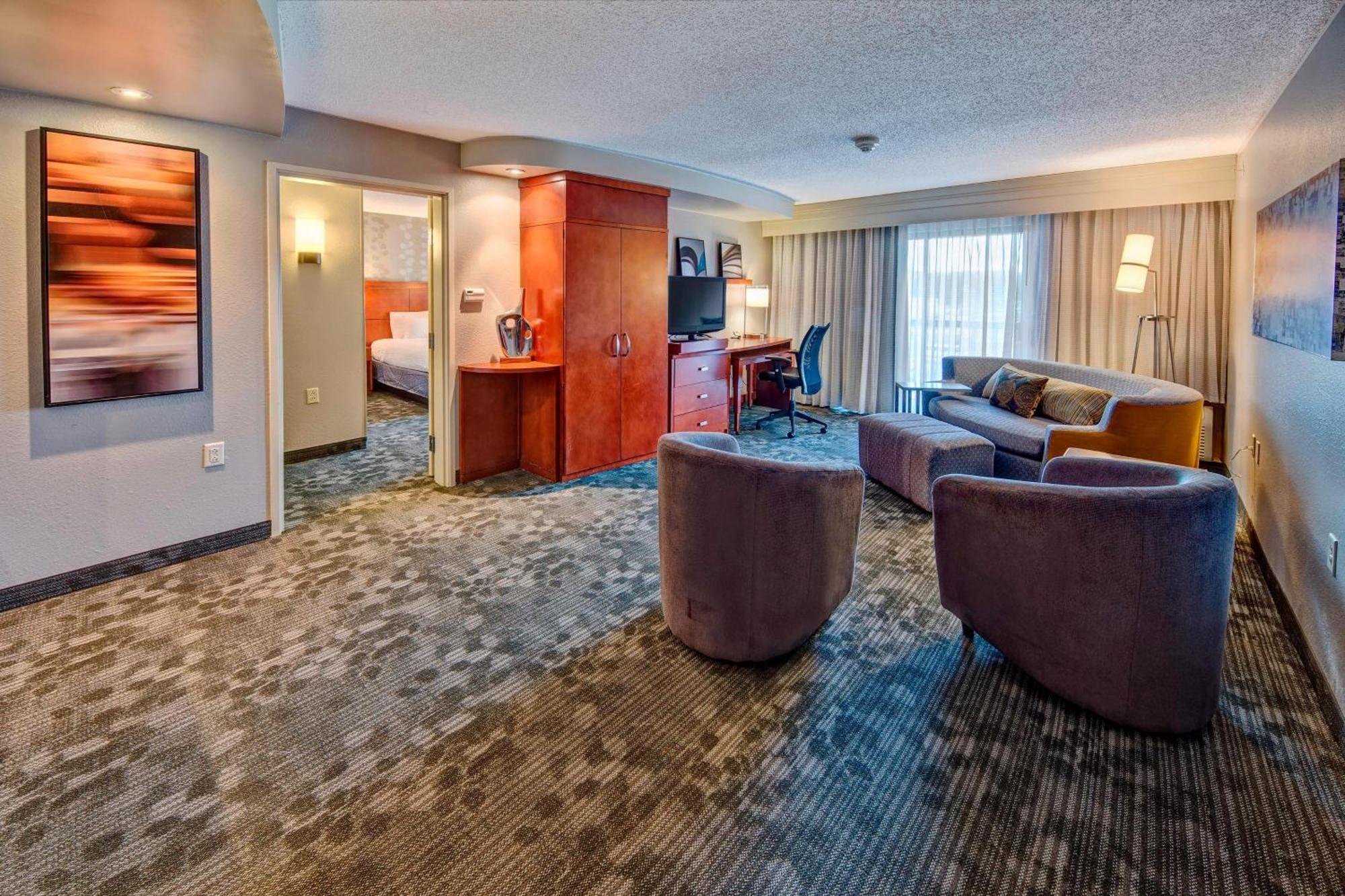 Courtyard By Marriott Alexandria Hotel Luaran gambar