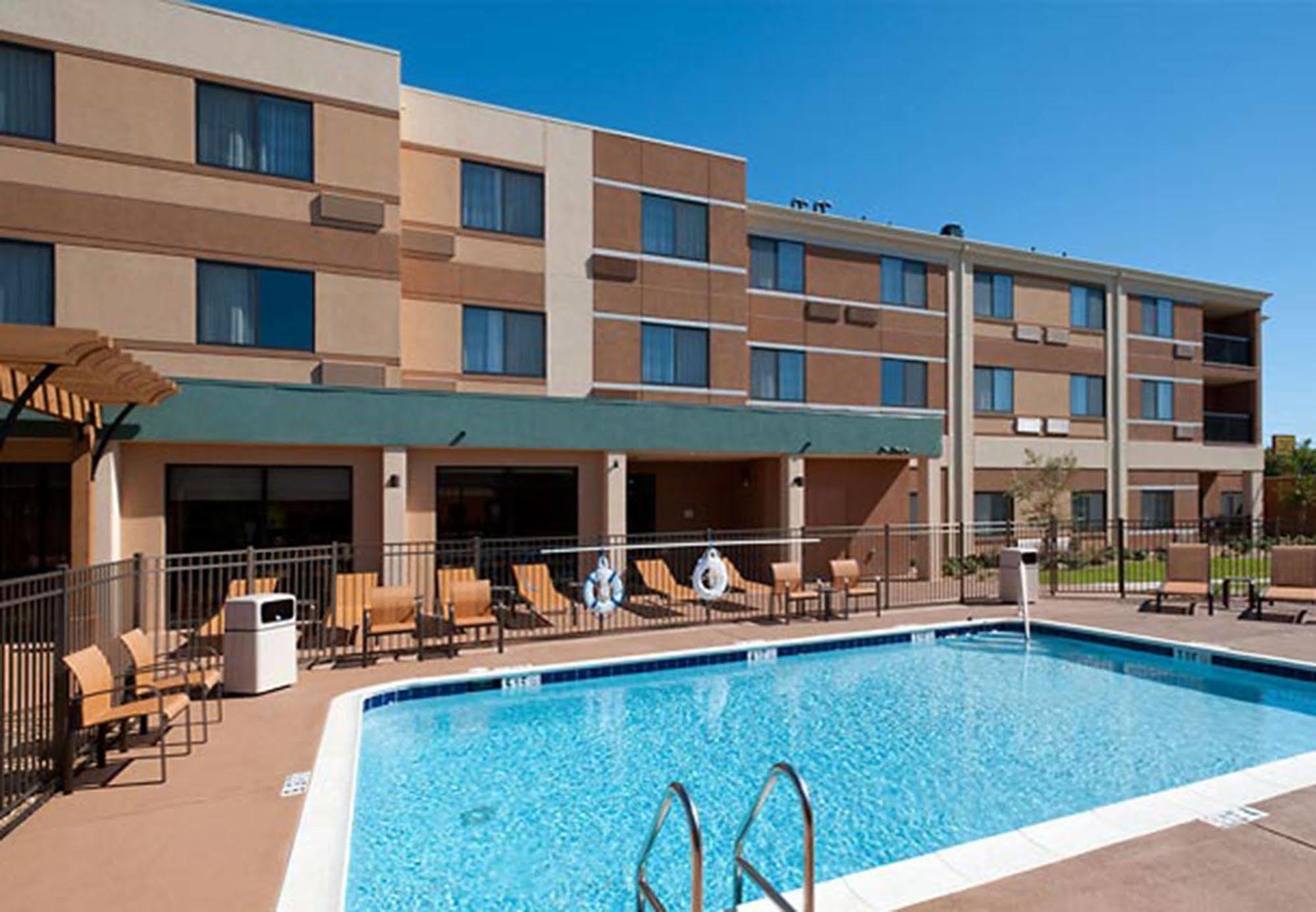 Courtyard By Marriott Alexandria Hotel Luaran gambar